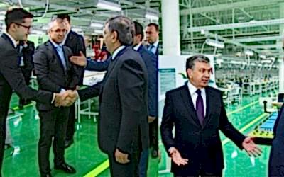 Özbekistan'da 11.000 m2'lik alanda uyguladığımız zemin kaplaması